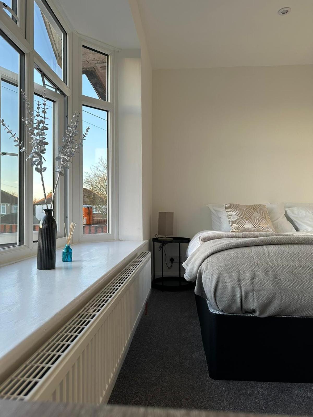 Alban Suites St Albans ภายนอก รูปภาพ